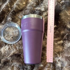 YETI Purple 26 ounce stackable rambler metal Tumbler with Lid